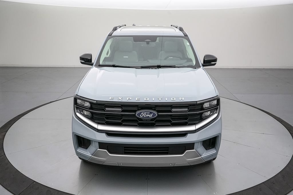 Certified 2025 Ford Expedition Platinum w/ Driver's Package AWD/4WD image 9