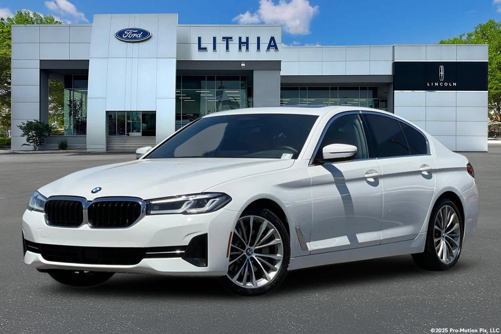 Used 2023 BMW 530i xDrive AWD/4WD image 1
