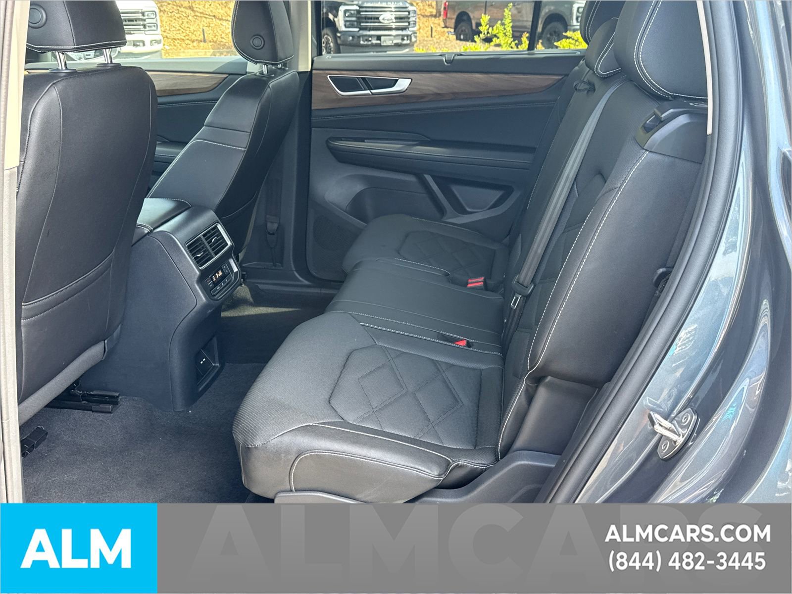 Used 2025 Volkswagen Atlas SE FWD image 27