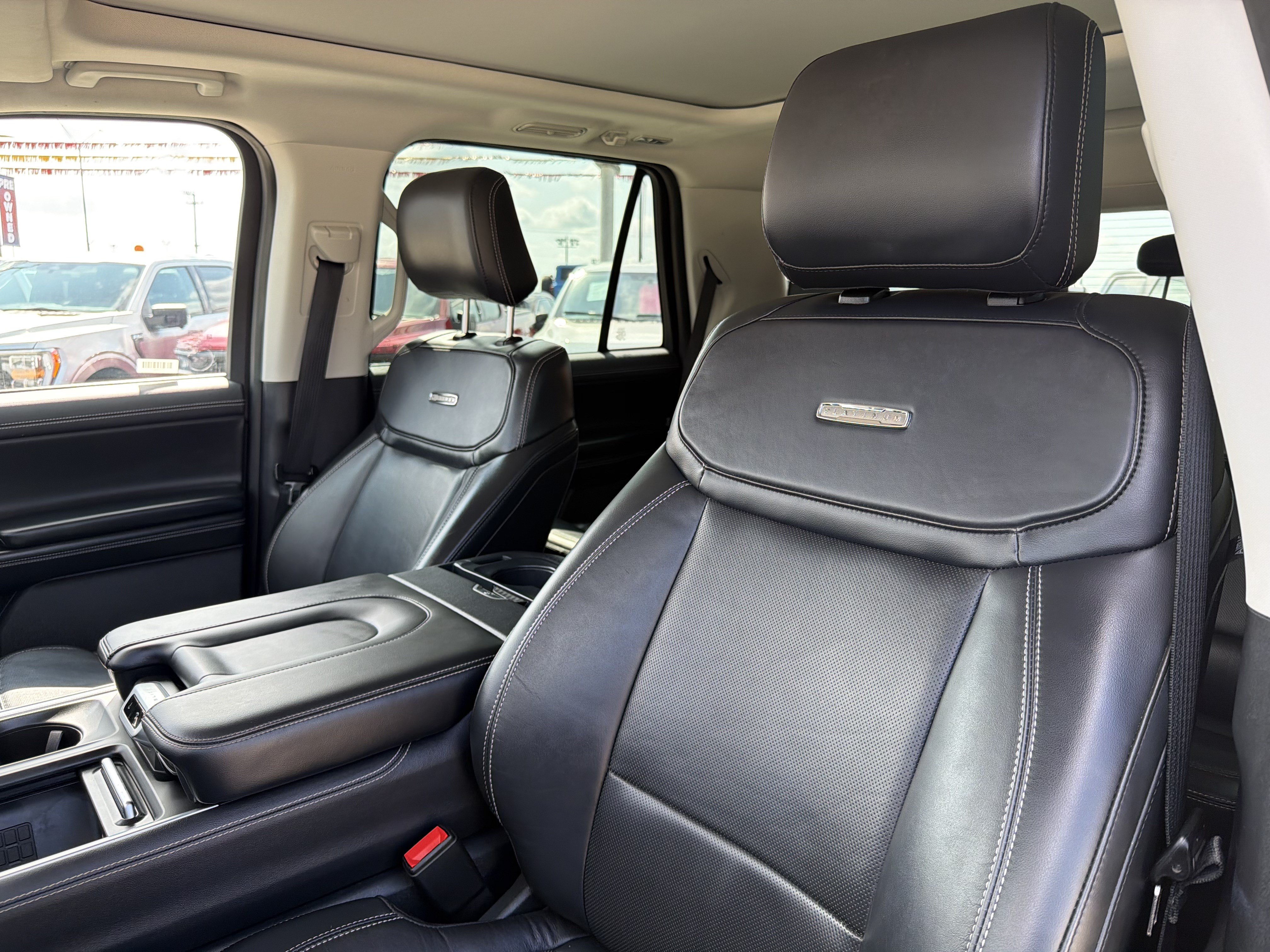 Certified 2025 Ford Expedition Platinum AWD/4WD image 17