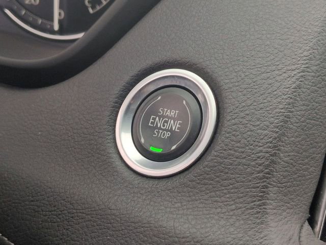 Used 2023 Cadillac XT4 Premium Luxury image 21