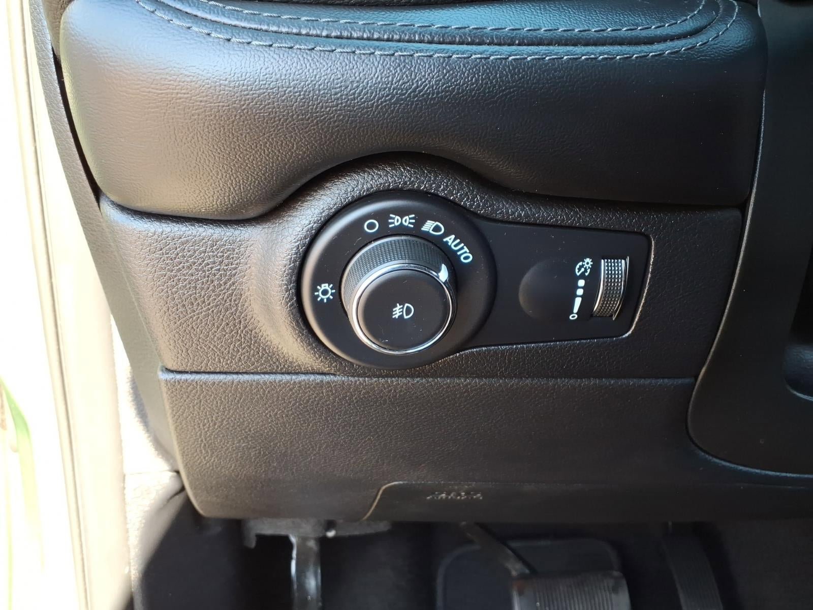 Used 2021 Dodge Durango GT RWD image 25