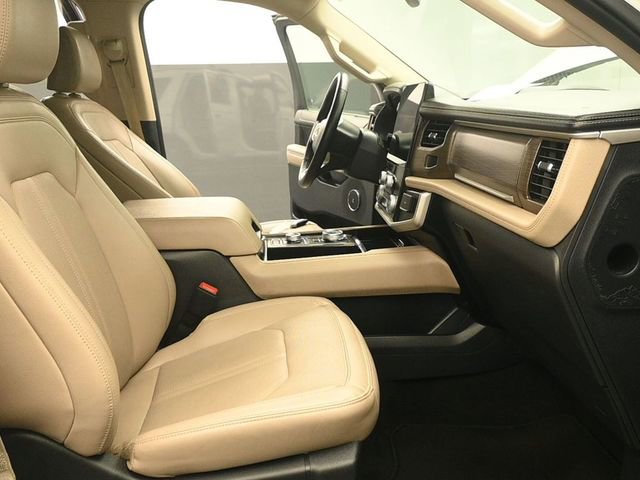 Certified 2024 Ford Expedition Limited image 18