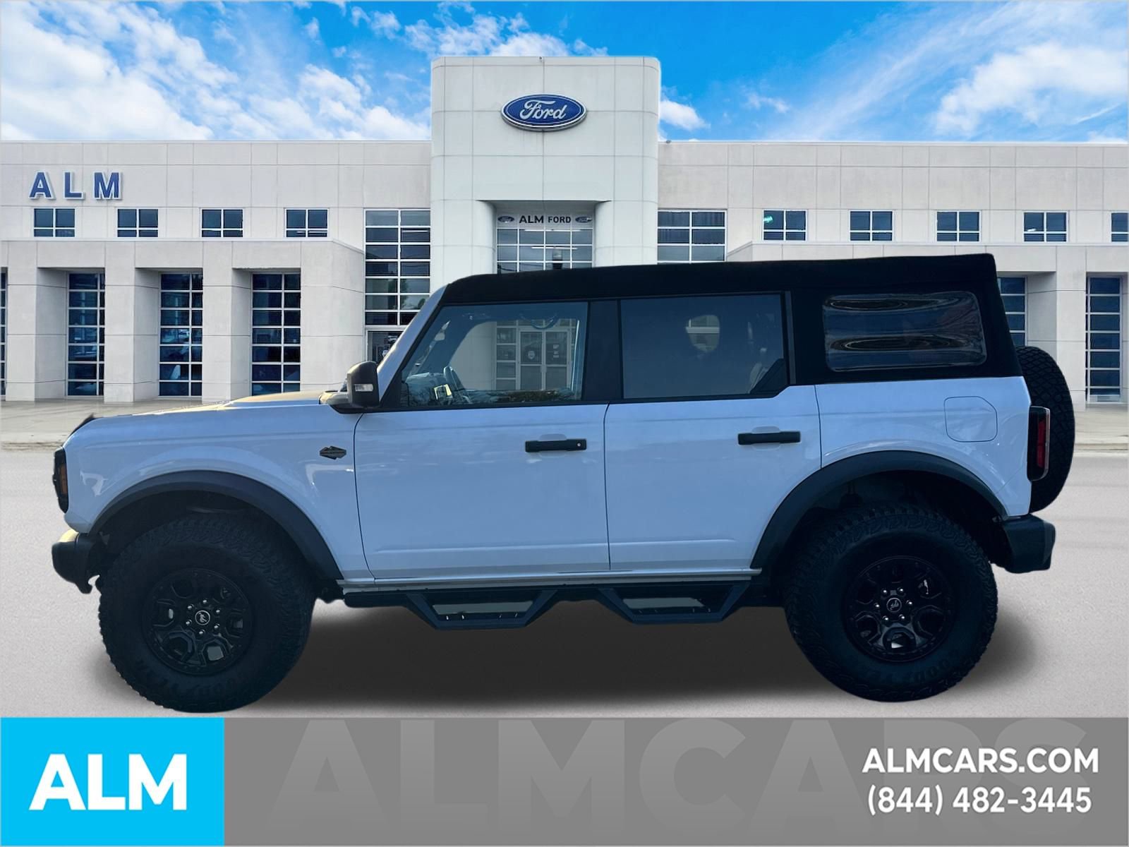 Certified 2023 Ford Bronco Wildtrak image 9