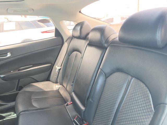 Used 2020 Kia Optima SE FWD image 13
