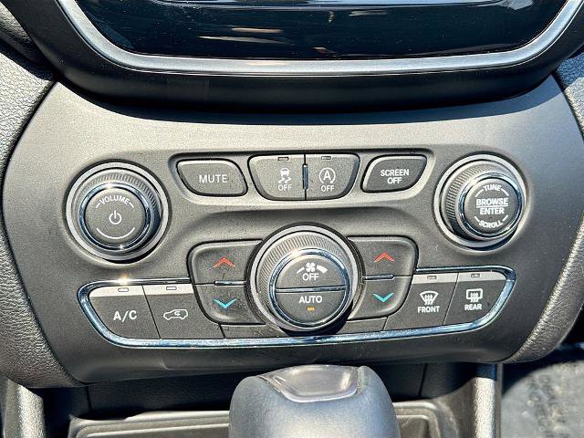 Used 2021 Jeep Cherokee Limited w/ Elite Package AWD/4WD image 14