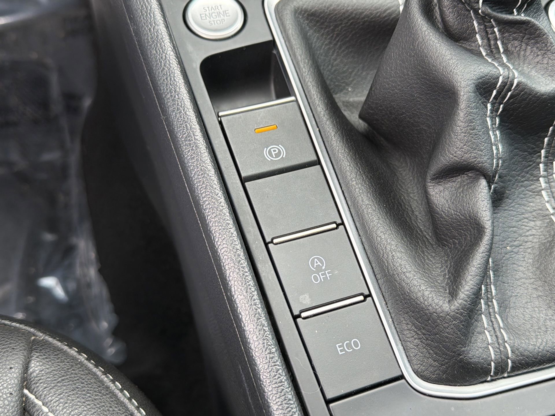 Used 2024 Volkswagen Jetta SE w/ Panoramic Sunroof Package image 18