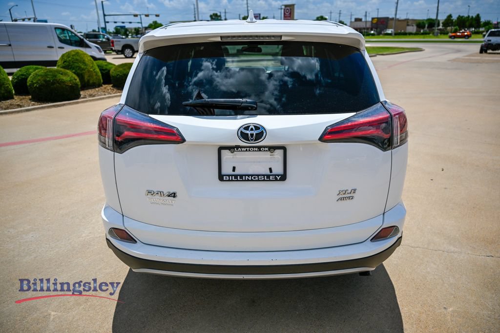 Used 2018 Toyota RAV4 XLE AWD/4WD image 6