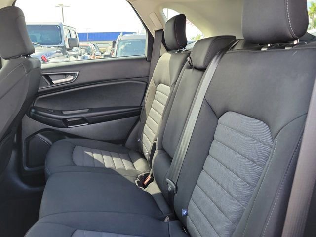 Certified 2024 Ford Edge SE w/ Black Appearance Package image 14