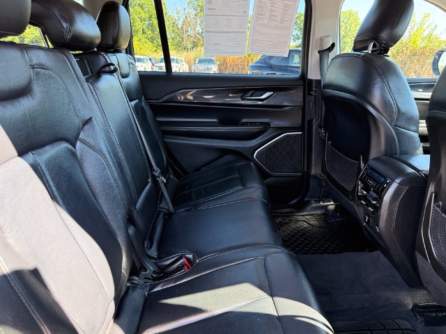 Used 2022 Jeep Grand Cherokee L Laredo w/ Luxury Tech Group I AWD/4WD image 22
