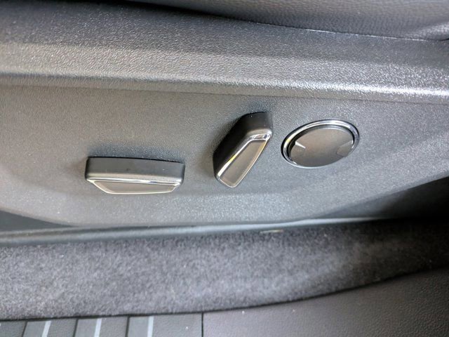 Certified 2025 Ford F150 Lariat w/ Equipment Group 502A High image 21