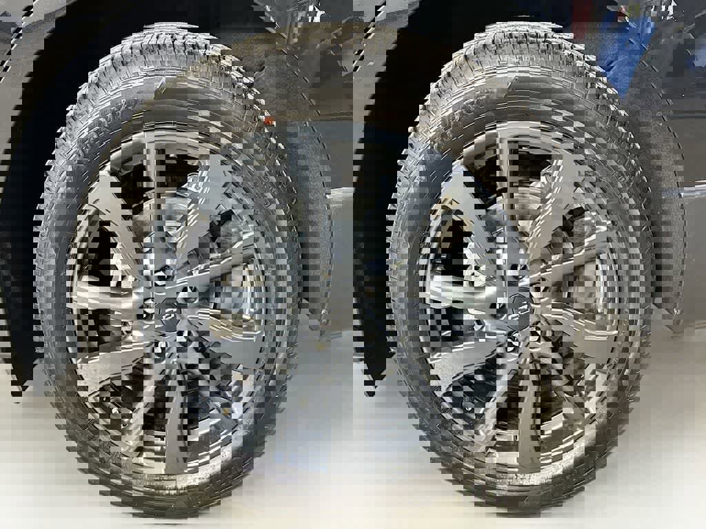 Used 2022 Chevrolet Equinox RS w/ RS Leather Package image 11