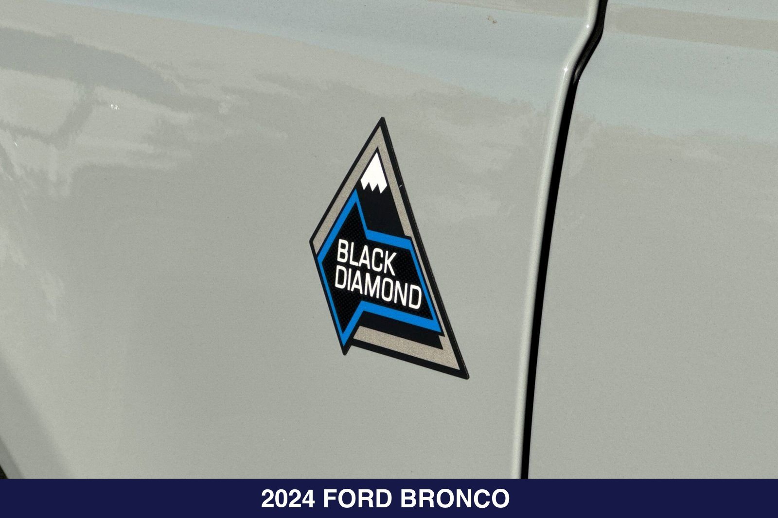 Certified 2024 Ford Bronco Black Diamond AWD/4WD image 30