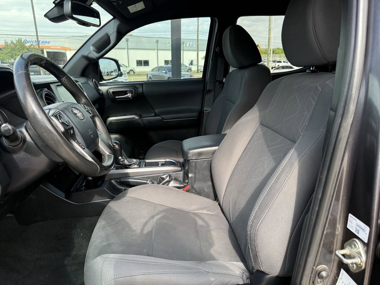 Used 2018 Toyota Tacoma TRD Off-Road w/ Technology Package image 25