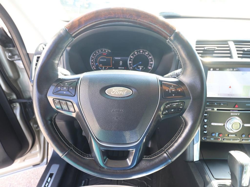 Certified 2017 Ford Explorer Platinum image 19