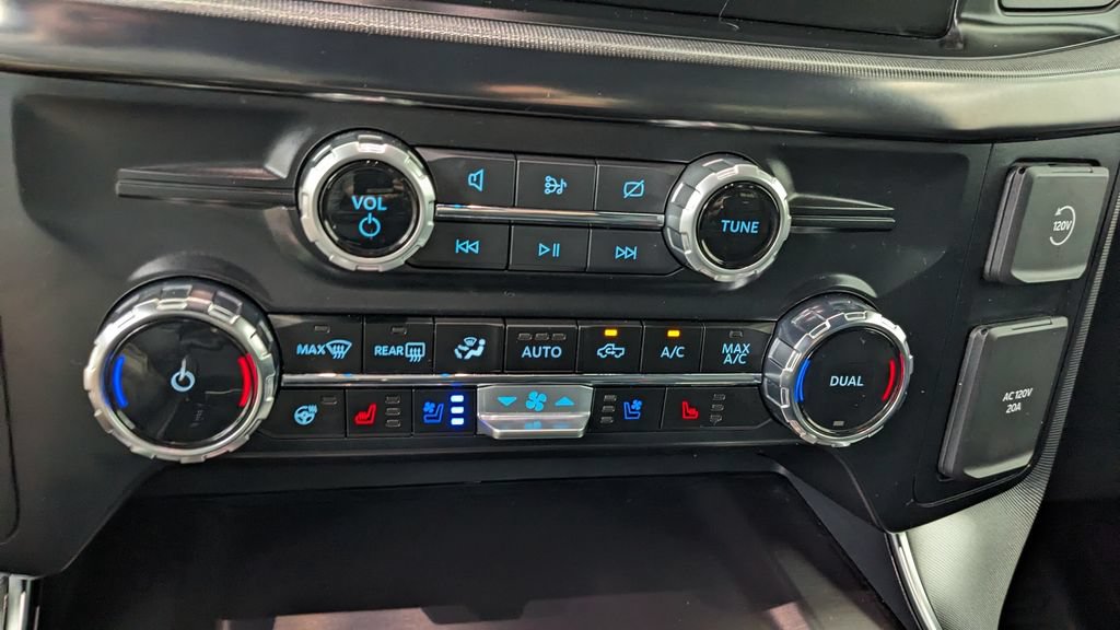 Certified 2024 Ford F150 Platinum w/ FX4 Off-Road Package AWD/4WD image 28