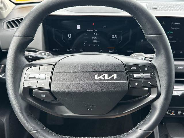 Used 2025 Kia K4 EX FWD image 21