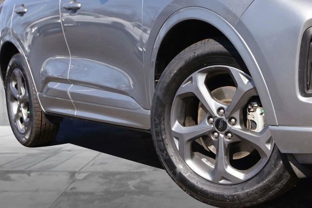 Certified 2024 Ford Escape ST-Line image 6