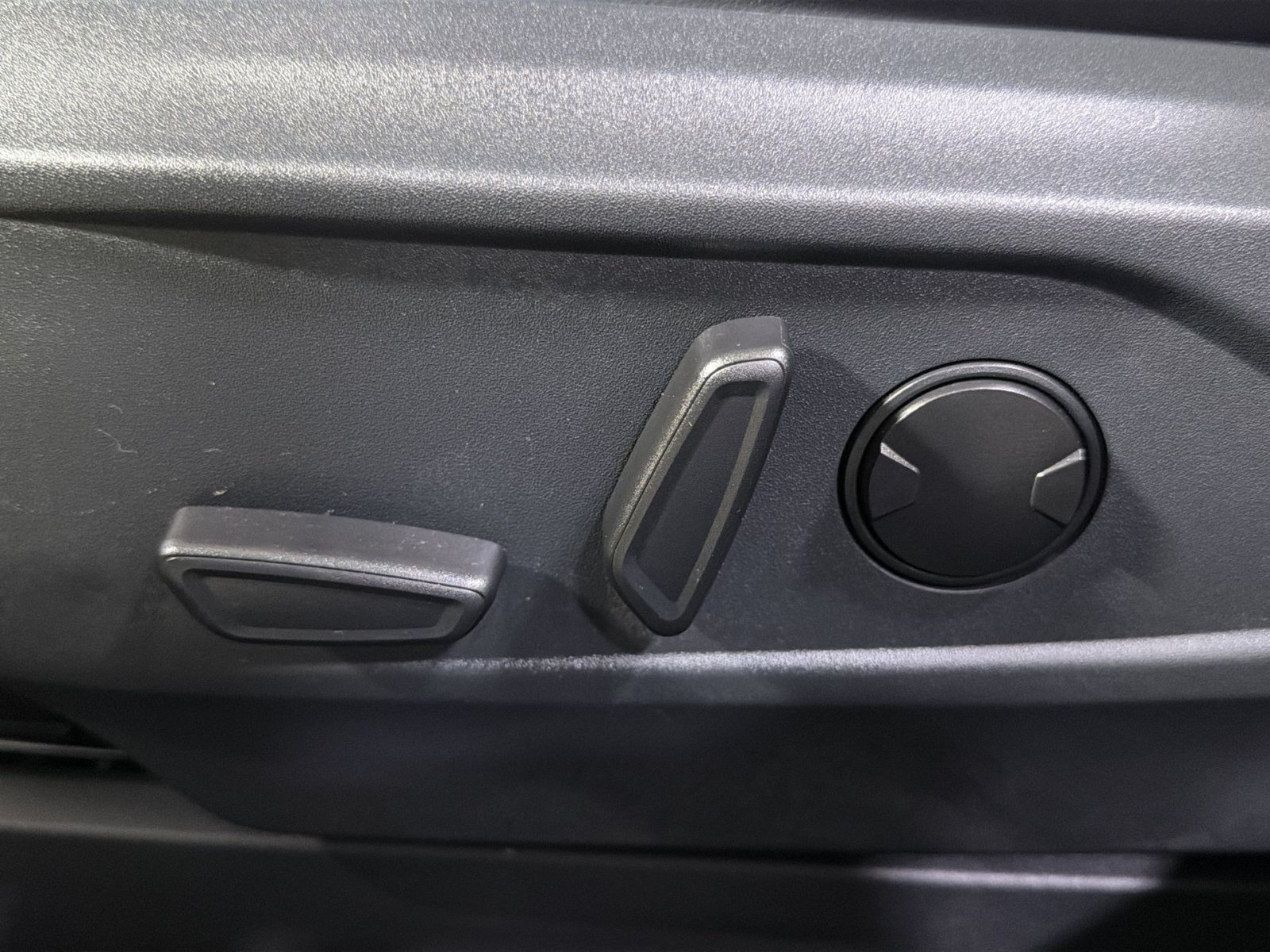 Certified 2025 Ford Mustang Mach-E Premium AWD/4WD image 28