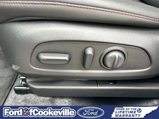 Used 2025 Chevrolet Trax RS w/ Driver Confidence Package image 25