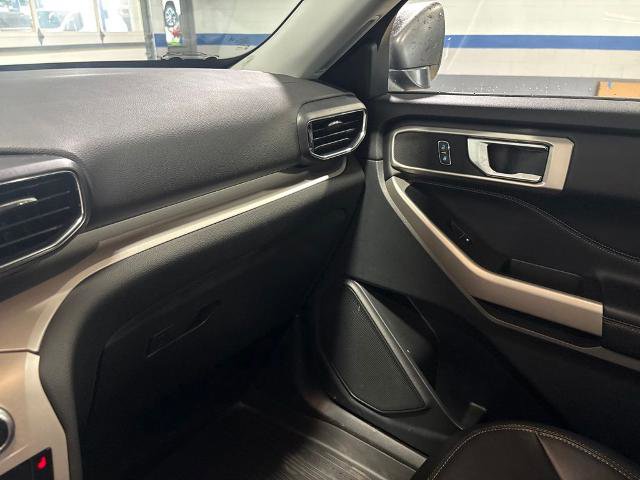 Certified 2024 Ford Explorer XLT w/ Equipment Group 202A AWD/4WD image 14