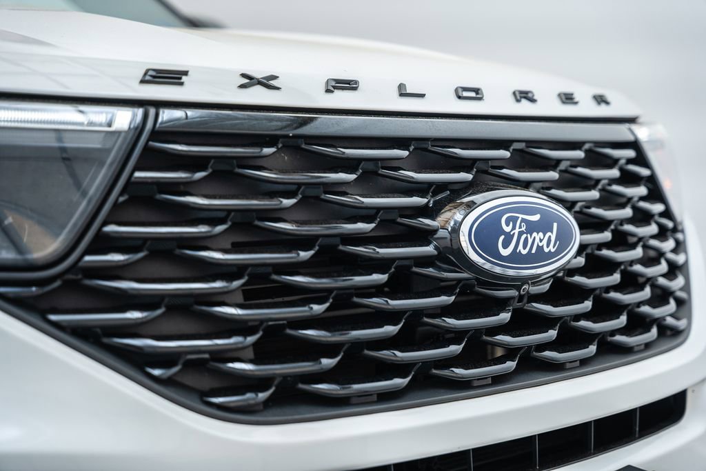 Certified 2022 Ford Explorer ST-Line w/ Class IV Trailer Tow Package AWD/4WD image 13