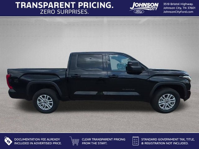 Used 2022 Toyota Tundra SR5 w/ SR5 Convenience Package AWD/4WD image 1