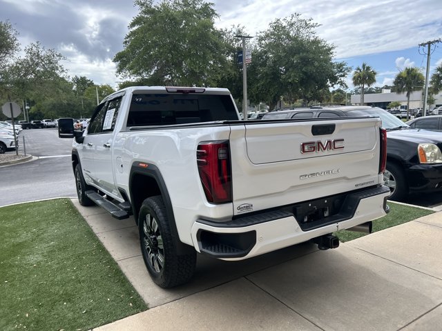 Used 2025 GMC Sierra 2500 Denali w/ Technology Package AWD/4WD image 6