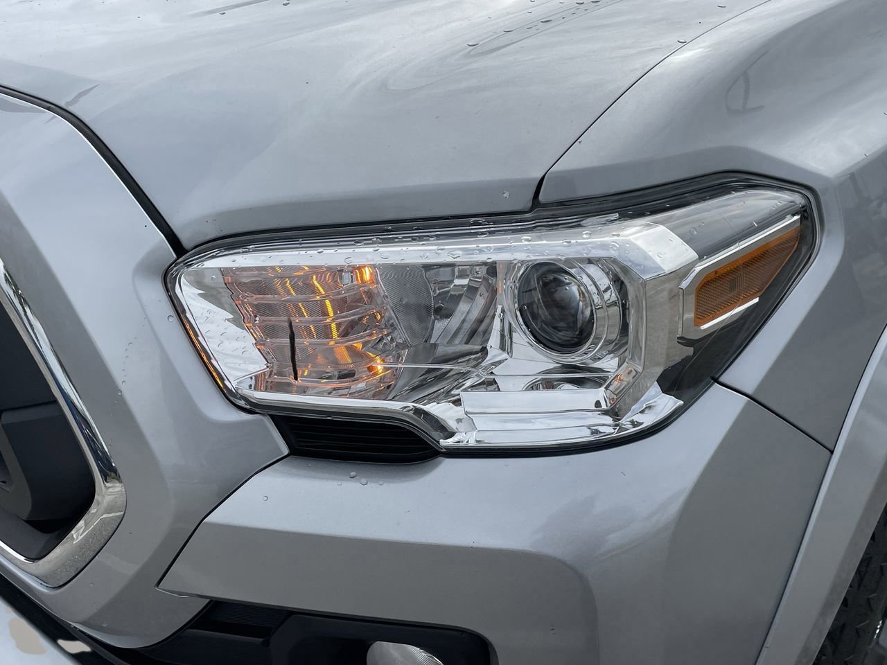 Used 2023 Toyota Tacoma SR5 RWD image 12