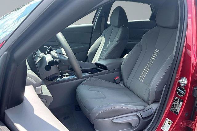 Used 2024 Hyundai Elantra SEL FWD image 25