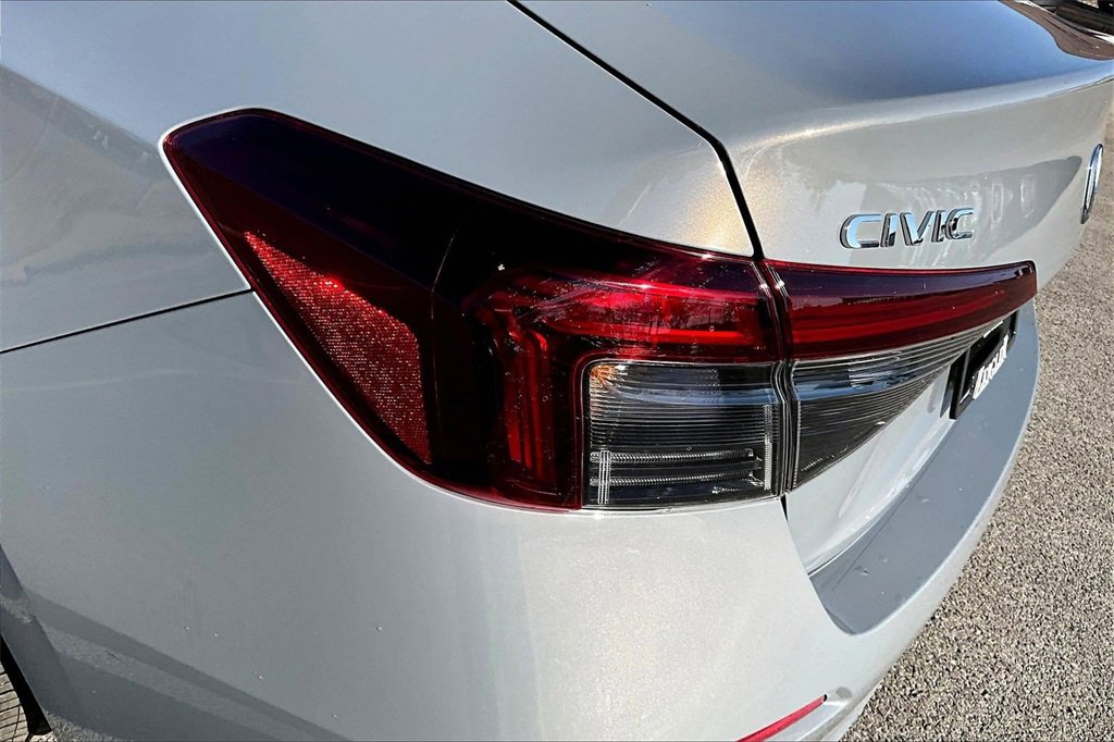 Used 2025 Honda Civic Sport image 28