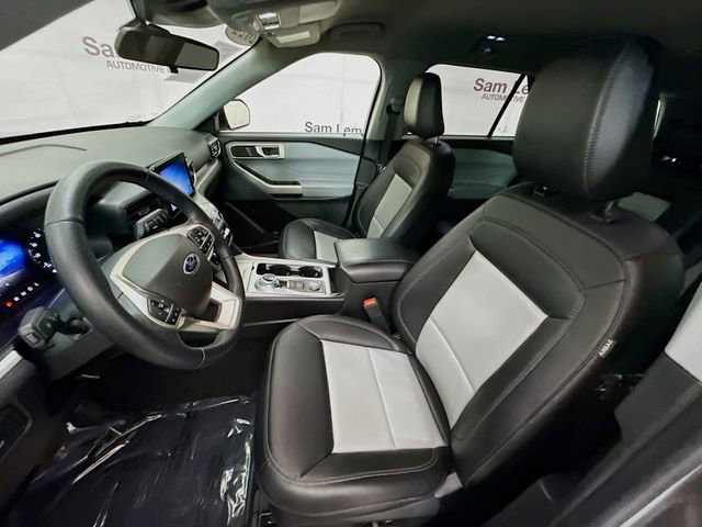 Certified 2022 Ford Explorer XLT w/ Equipment Group 202A AWD/4WD image 21