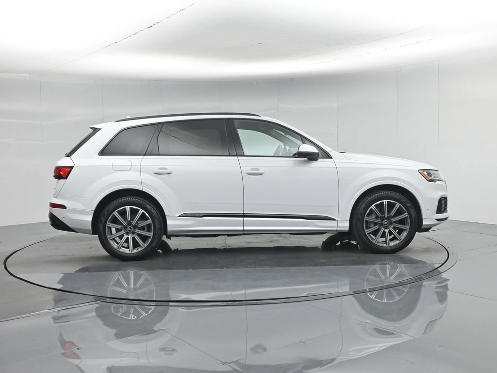 Used 2022 Audi Q7 2.0T Premium Plus w/ Premium Plus Package AWD/4WD image 33