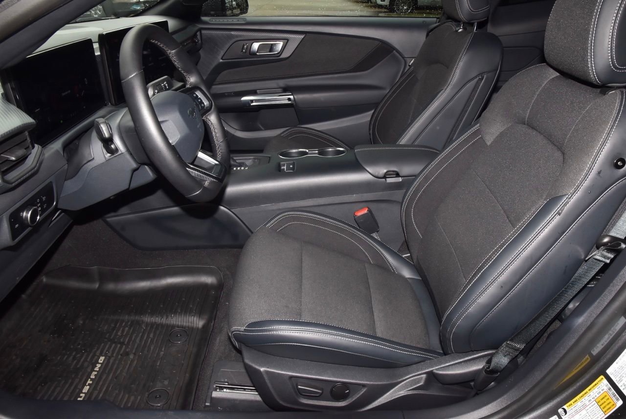 Certified 2024 Ford Mustang Coupe RWD image 15