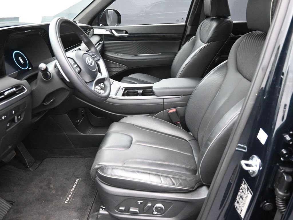 Used 2023 Hyundai Palisade Calligraphy image 21
