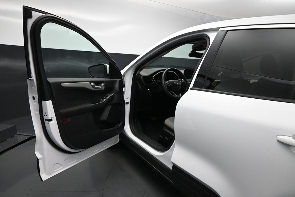 Certified 2020 Ford Escape SE FWD image 9