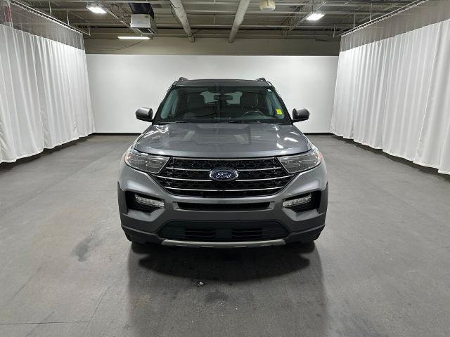 Certified 2022 Ford Explorer XLT w/ Equipment Group 202A AWD/4WD image 2