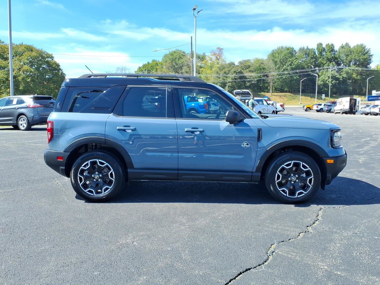 Certified 2025 Ford Bronco Sport Outer Banks w/ Outer Banks Tech Package+ AWD/4WD image 8