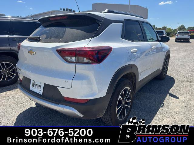 Used 2024 Chevrolet TrailBlazer LT w/ LT Cold Weather Package FWD image 3