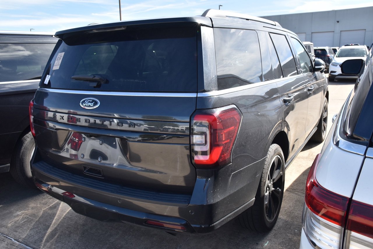 Certified 2023 Ford Expedition Limited AWD/4WD image 5