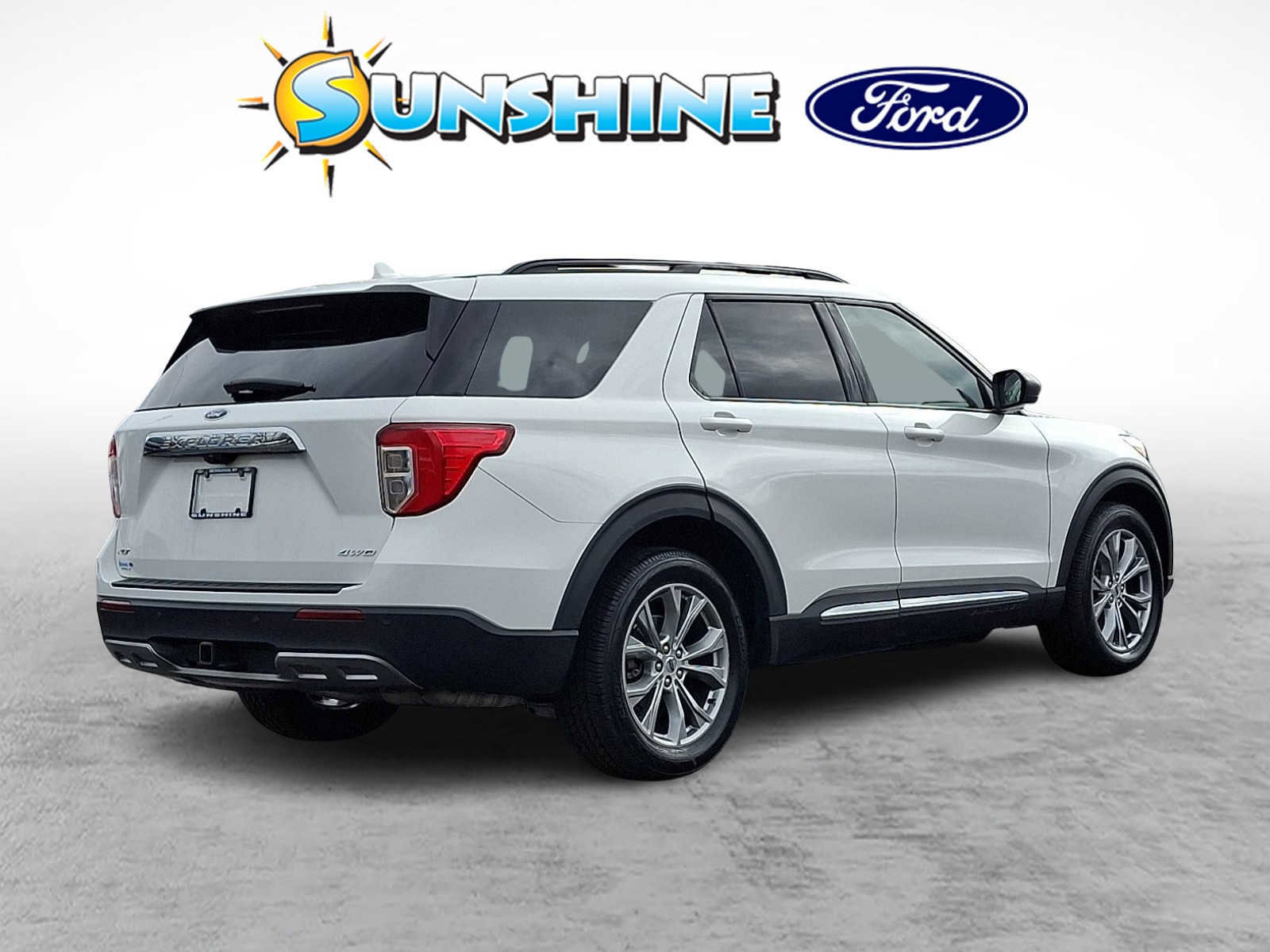 Certified 2023 Ford Explorer XLT w/ Equipment Group 202A image 4