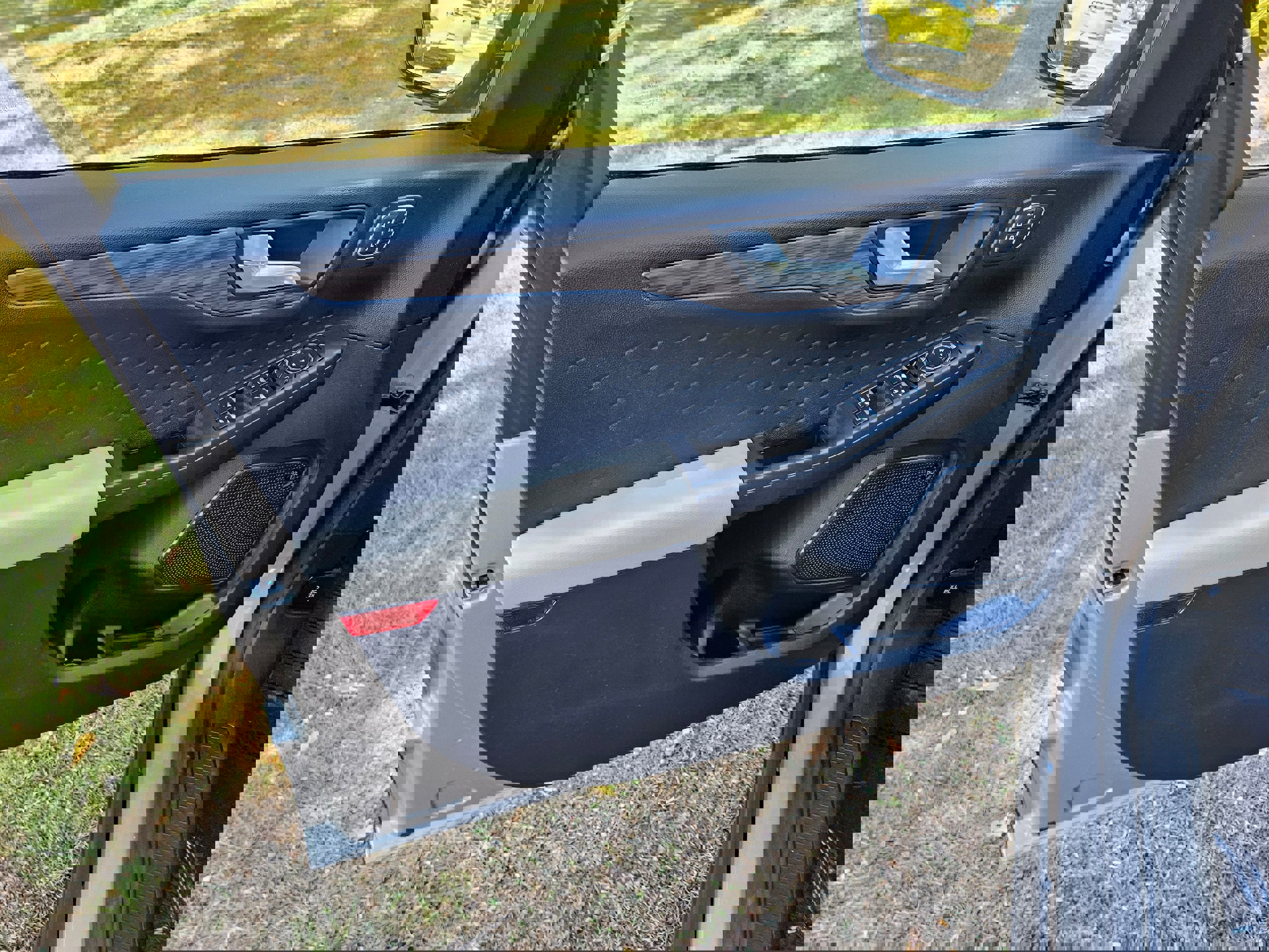 Certified 2020 Ford Escape Titanium image 10