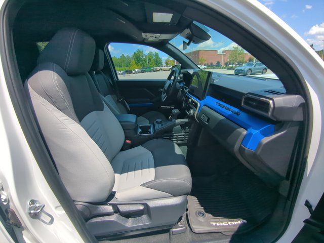 Used 2024 Toyota Tacoma TRD Sport RWD image 25
