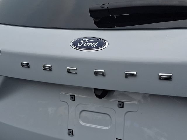 Certified 2025 Ford Escape ST-Line Select AWD/4WD image 36