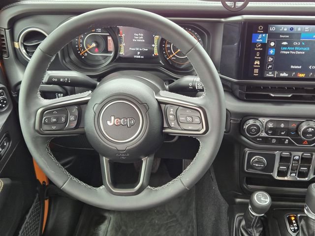 Used 2025 Jeep Gladiator Sport AWD/4WD image 25