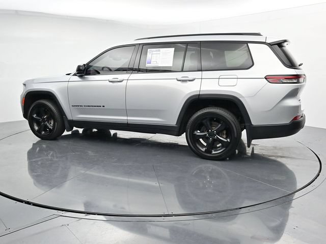 Used 2023 Jeep Grand Cherokee L Altitude AWD/4WD image 6