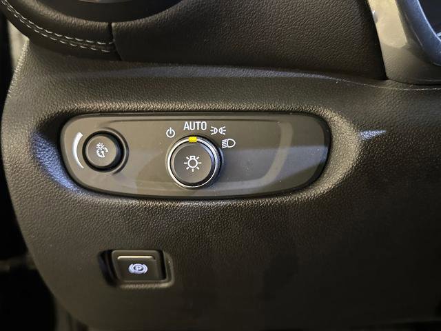 Used 2019 Chevrolet Blazer LT image 18