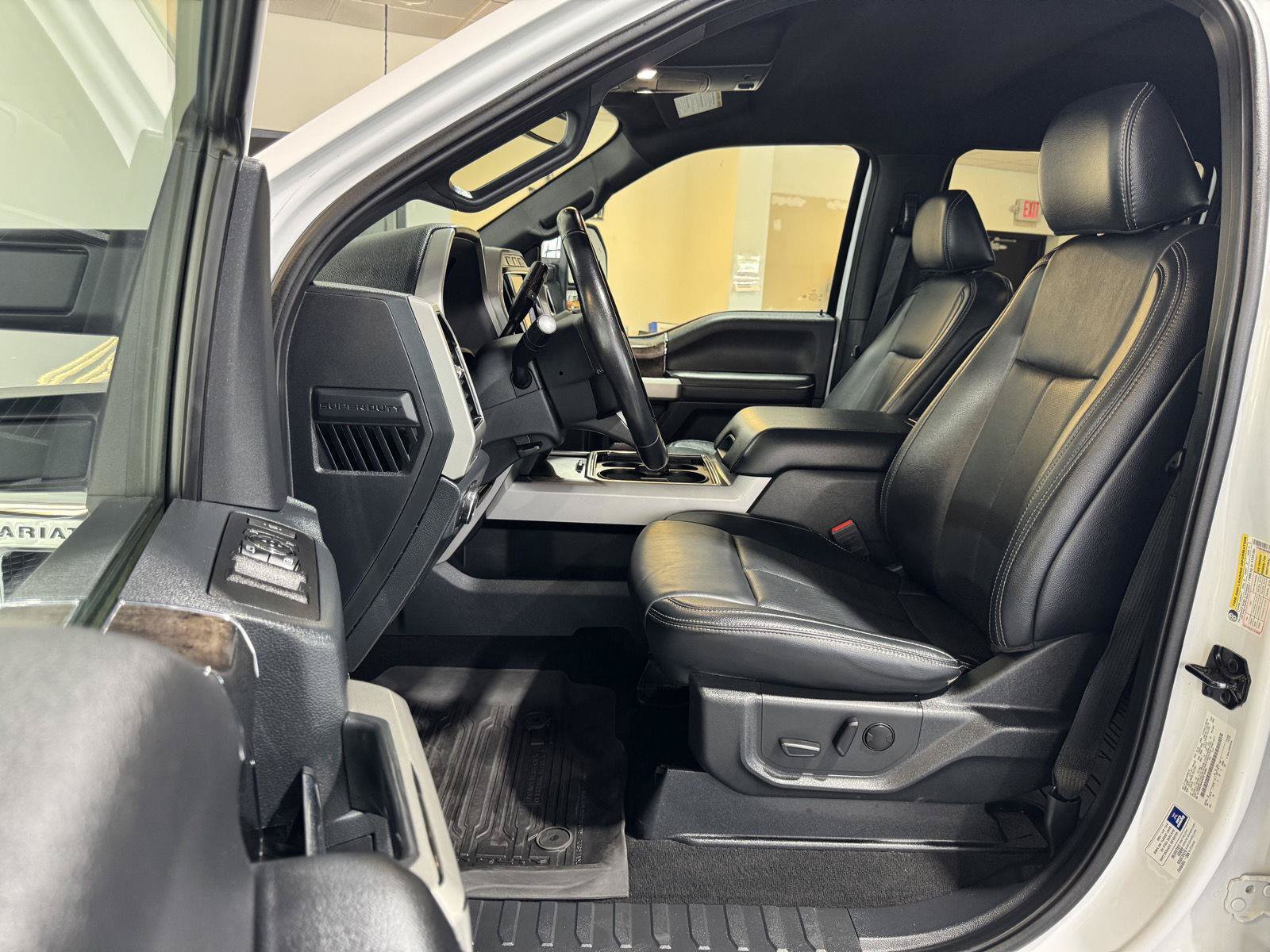 Certified 2022 Ford F350 Lariat w/ Chrome Package AWD/4WD image 20