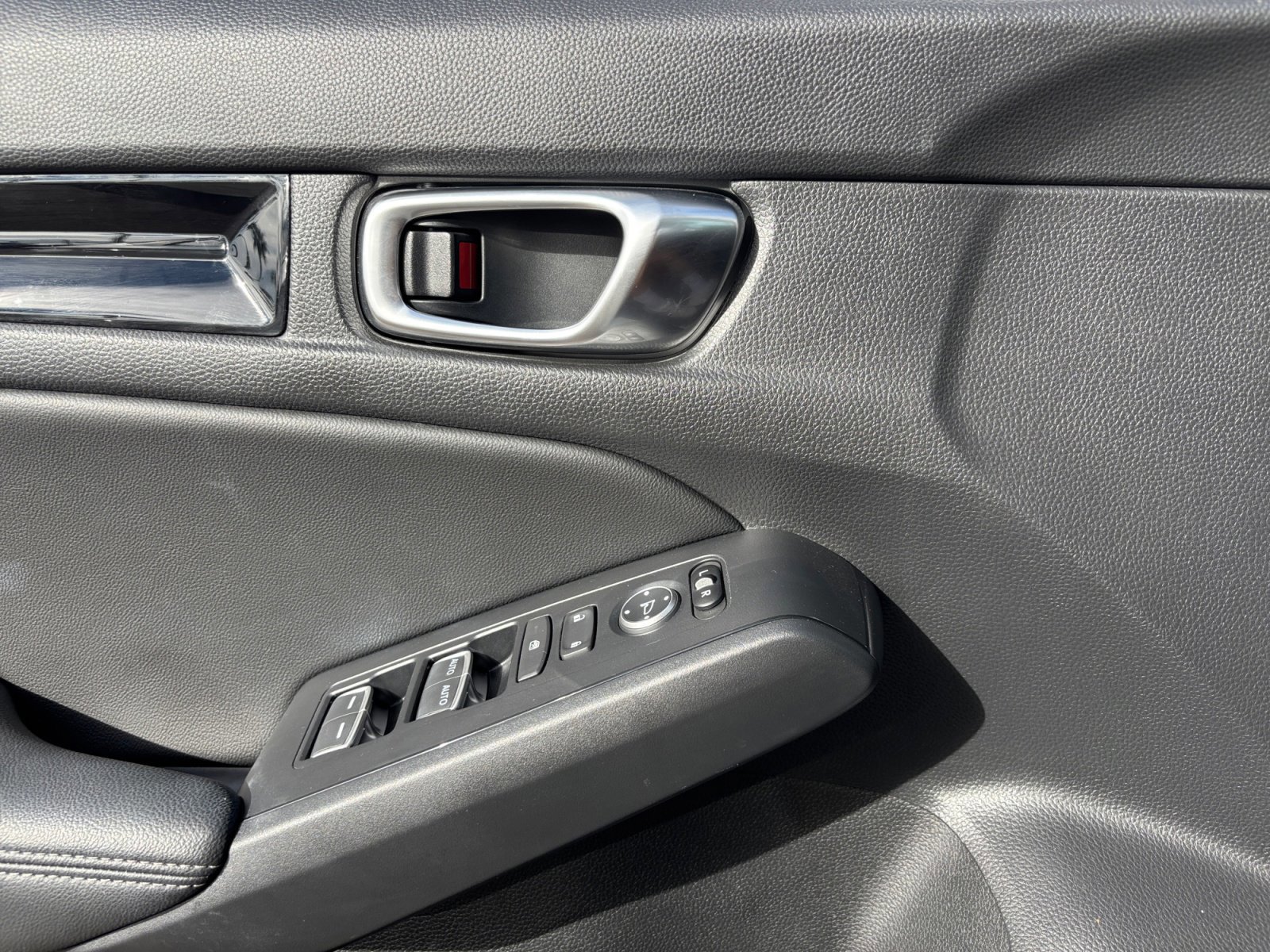 Used 2022 Honda Civic EX-L image 16