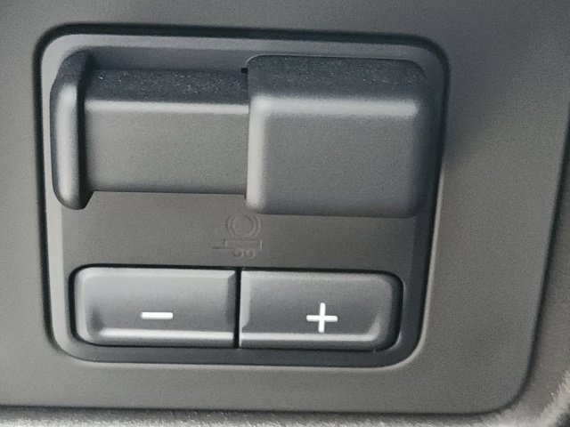 Used 2024 GMC Canyon Elevation w/ Elevation Premium Package RWD image 27